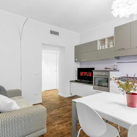 Apartment Corsica Comfort Suites-10 Min To Linate Airport